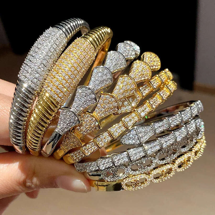 Bracelet designer bangle for women men Snake Clasp Zircon Bracelets copper plated with 18K gold Fashion Simple Versatile Luxury High end Feel Women�