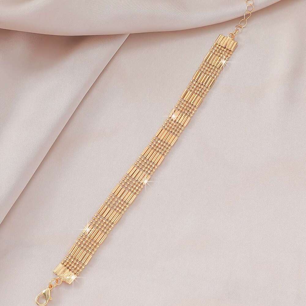 Hot selg fashionable commuting versatile simple multi-layer gold INS style high-end feeg light personalized bracelet