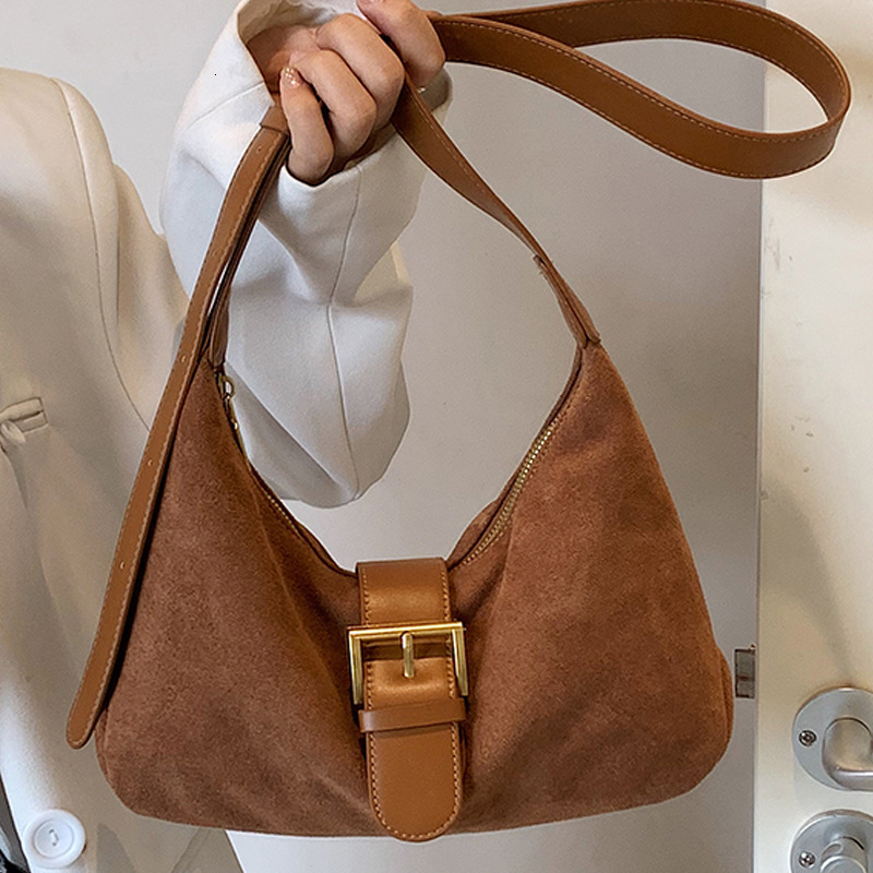 2025S Designer Women S Bag Women S Large Capacity New Autumn And Winter Niche Single Shoulder Crossbody Commuting Western Style Dumpling Bag