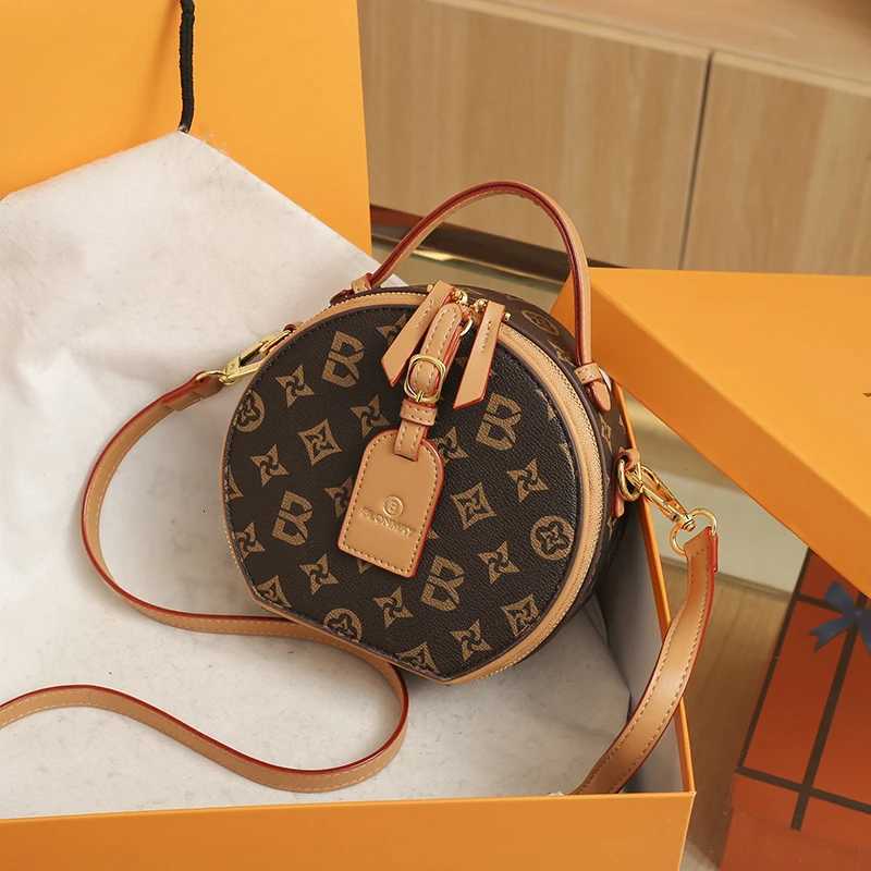 Premium Womens Shoulder Bag With Detachable Wallet Crossbody Handbag Made Of Eco-Friendly Leather Recycled LiningW251106