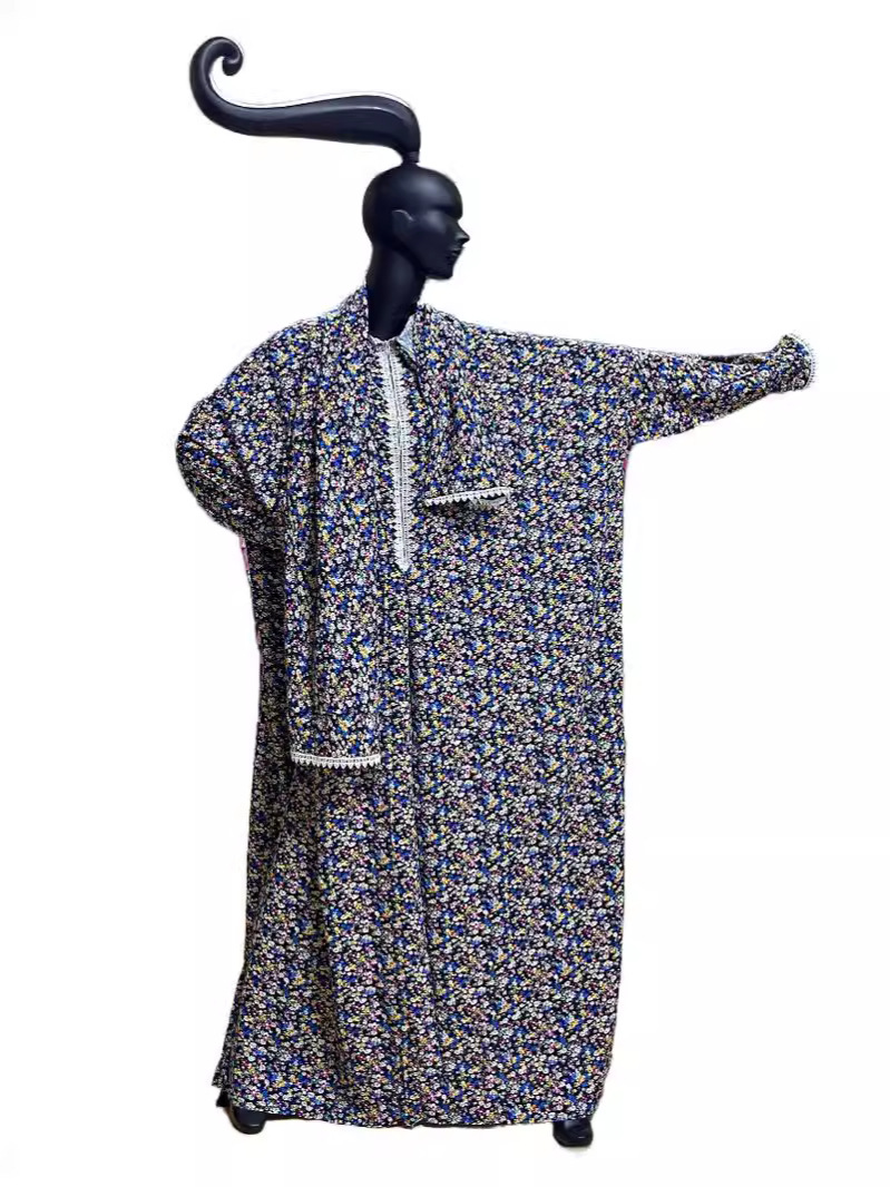 K431Chic Dual-Buttoned Sweater Mini Skirt for Ladies - Seasonal Ensemble Ready for European Aesthetics