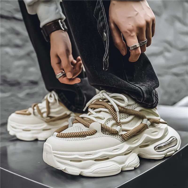 New Men's Platform Casual Clunky Sneakers Comfortable Anti-slip Fashio Sports Men Wear-resistant Lace-up Shoes