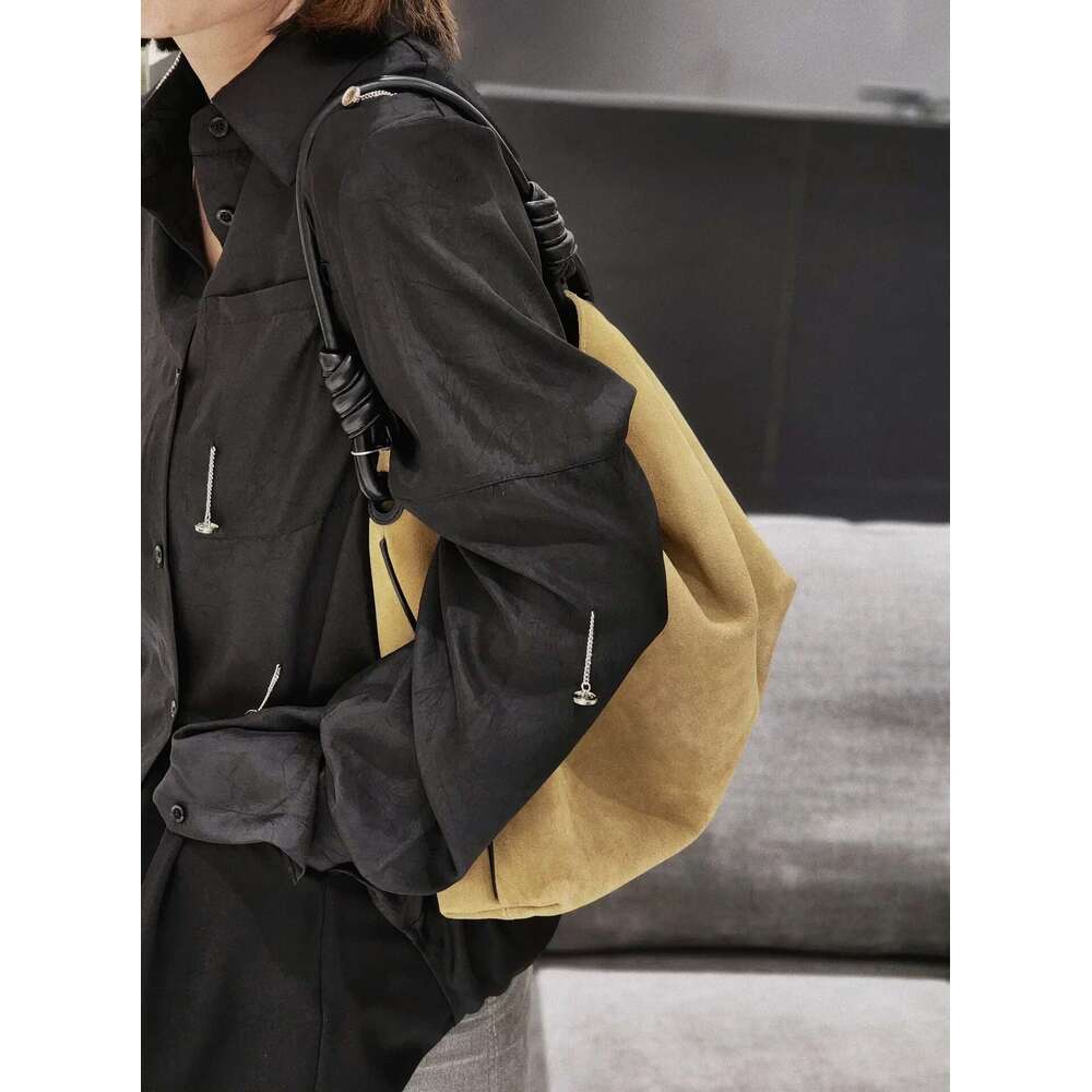 2025 All-Match Chamois Matte Suede Cowhide Leather Tote Large Capacity Designer Maillard Dressing Coffee Winter Ladies Handbag