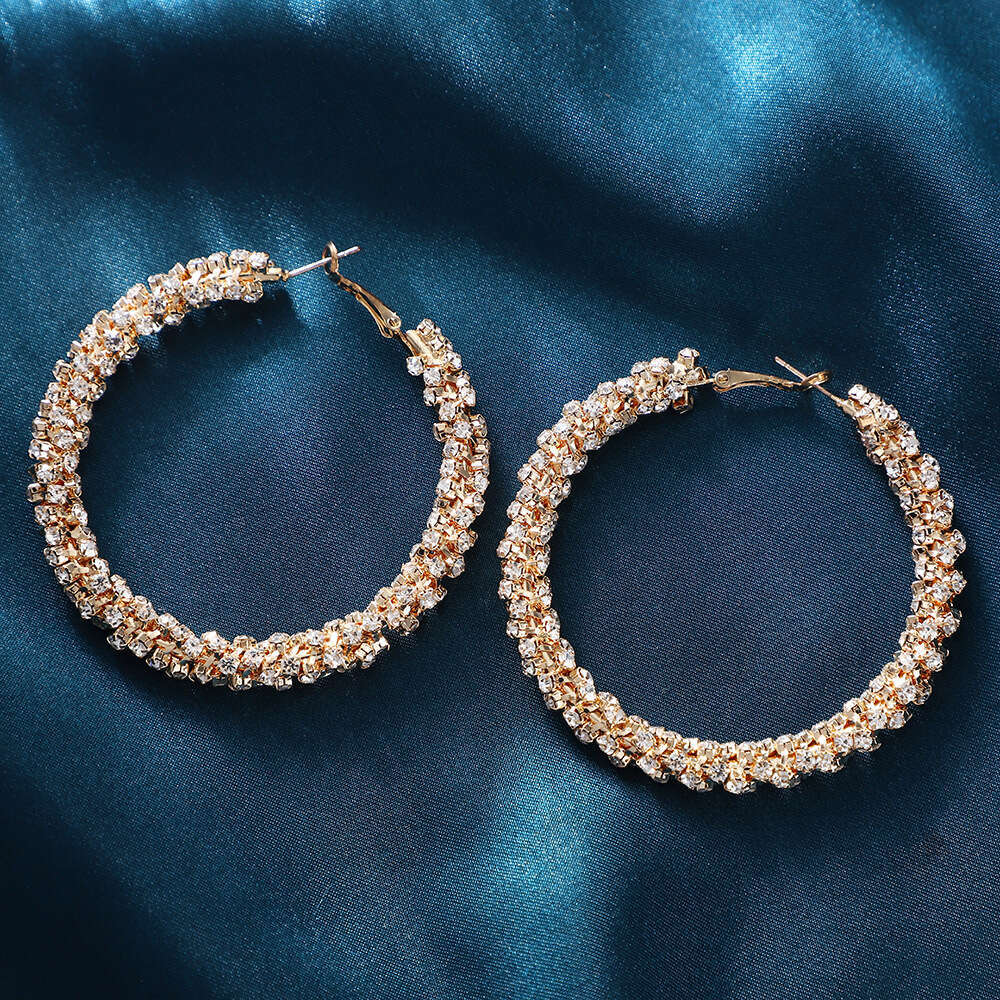 Fried Dough Twists Twisted Dia Set C-shaped Earrings