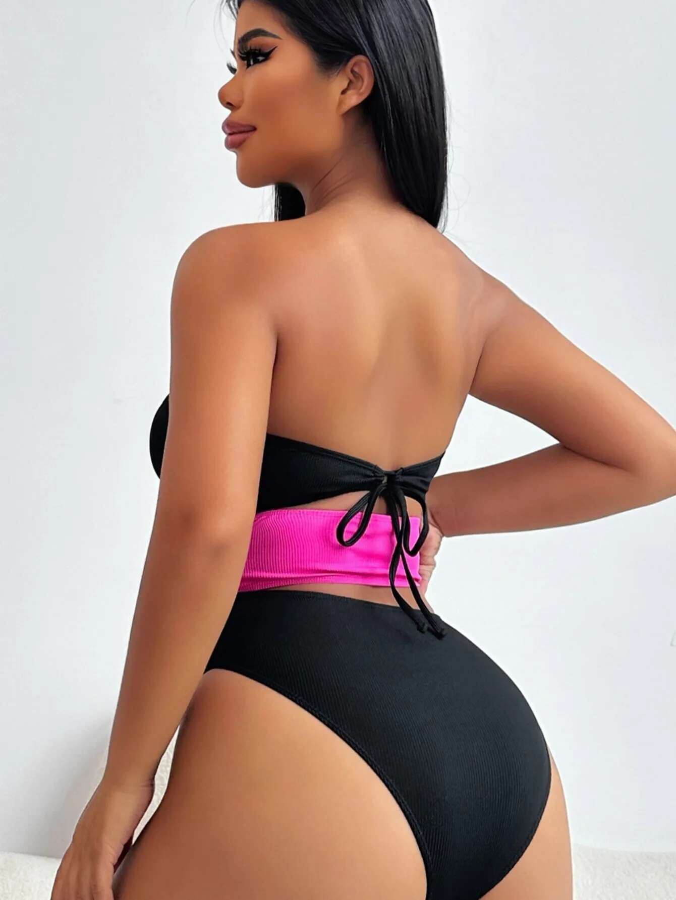 Dongdumaoyi Sexy Bandeau One Piece Swimsuit Women Hollow Out Metal Ring Linked Black Patchwork Backless Swimwear Beach Bathing Suits