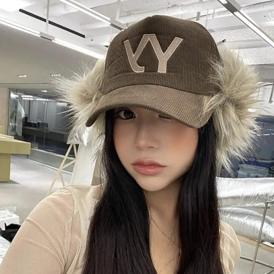 Retro Corduroy Baseball Caps letter Embroidered Thick Furry Faux Fur Hat Outdoor Sunscreen Caps Korean Casual Hat For Women 251105