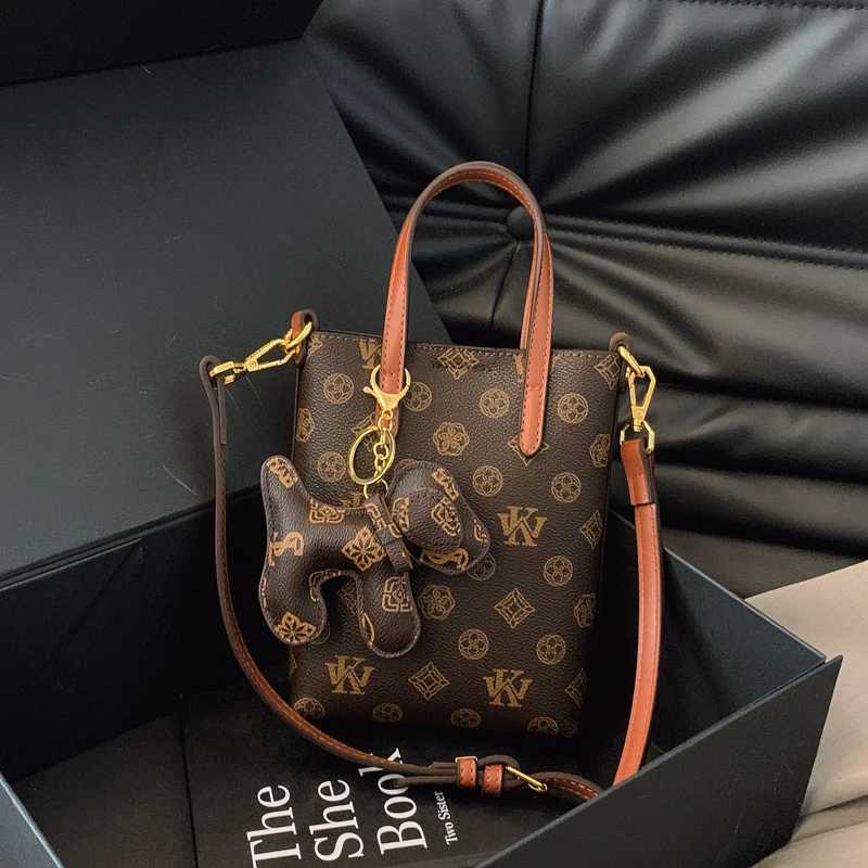 Durable Genuine Leather Tote Bag Womens Designer Crossbody Shoulder Handbag Elegant Purse Luxury ClassicW251106