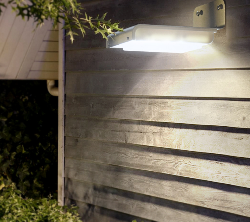 Solar Powered Outdoor Courtyard Sensor Light with Automatic On/Off Functionality #100-800