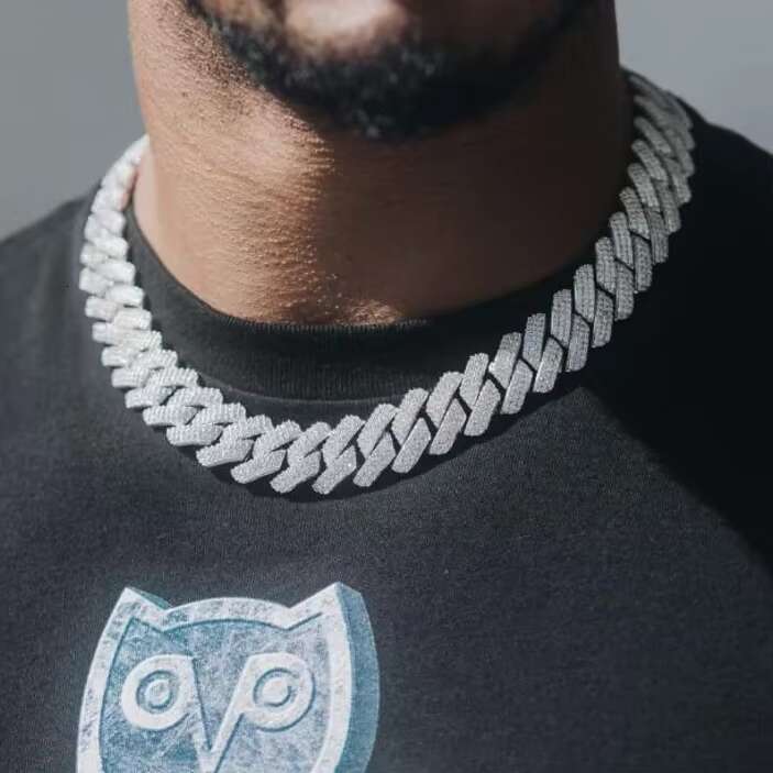 Master Rocks 925 Sterling Silver 18mm Iced Out Necklace VVS Moissanite Cuban Link Chain