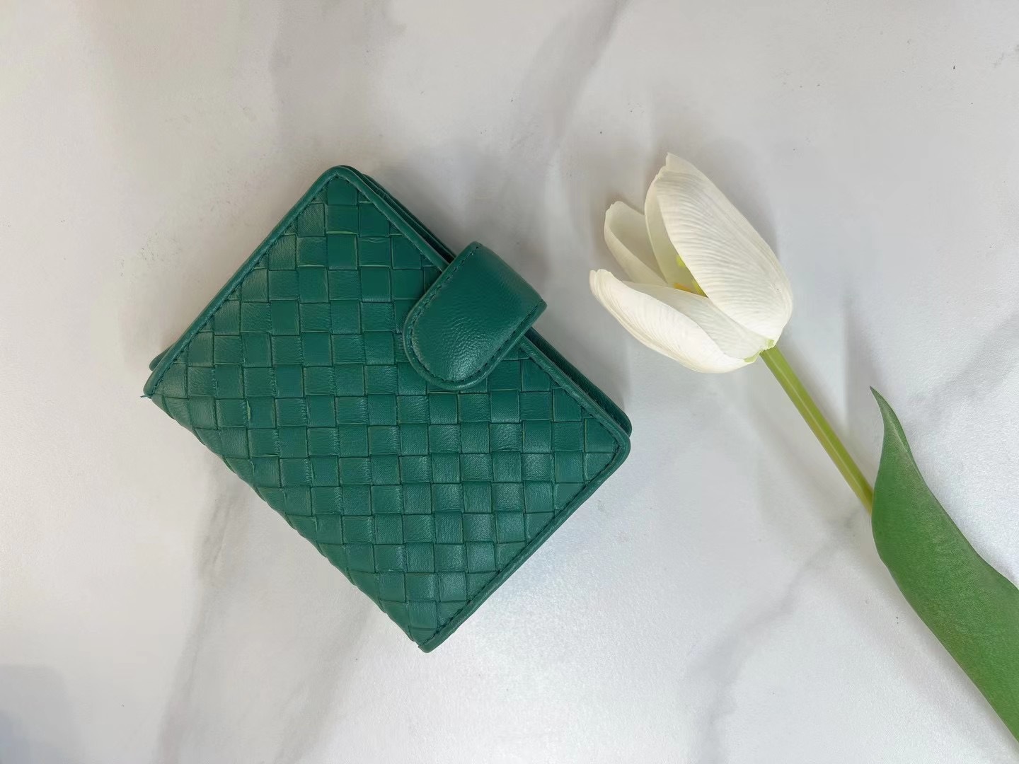 2025 Women's wallet fashion sheepskin woven coin purse Women's bi-fold card holder leather multi-card wallet