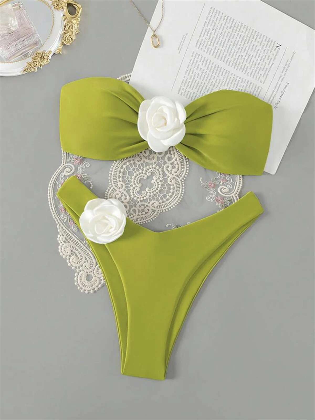 Dongdumaoyi D Flowers Bandeau Bikini Women Sexy Green Contrast Push Up Micro Swimsuit Bathers Bathing Suit Thong Swimwear Beachwear
