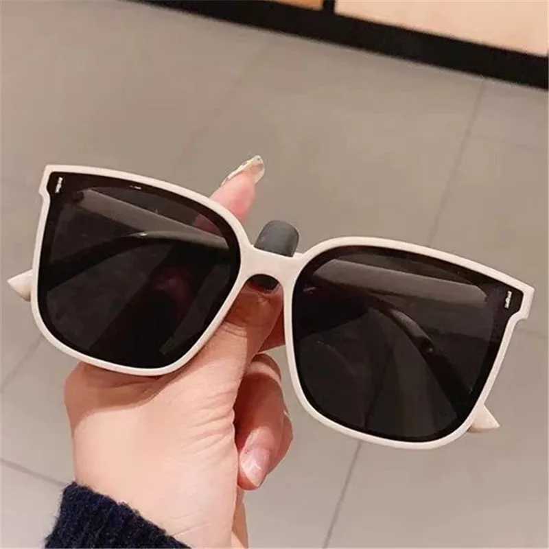 Retro New Sunglasses Men Women Popular Square Sun Glasses Ladies Black Eyeglasses Driver Goggles UV400 Gafas De SolC250411