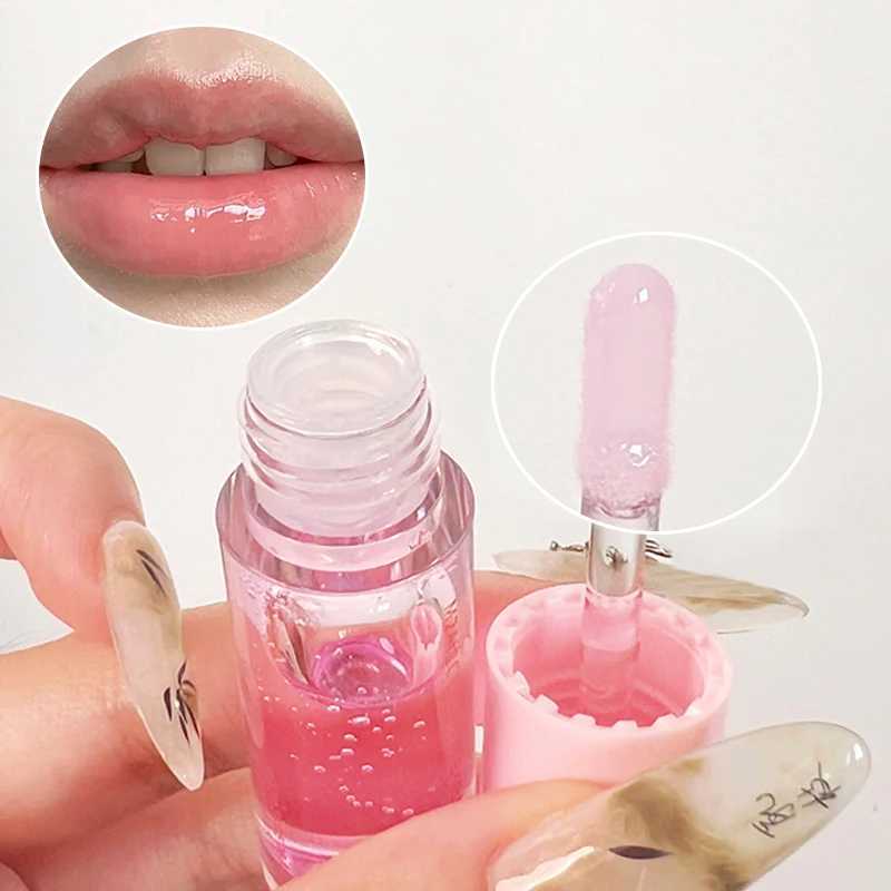 Vitamin C lipstick moisturizing lipstick moisturizing lipstick improves lip line and removes dead skin W250407