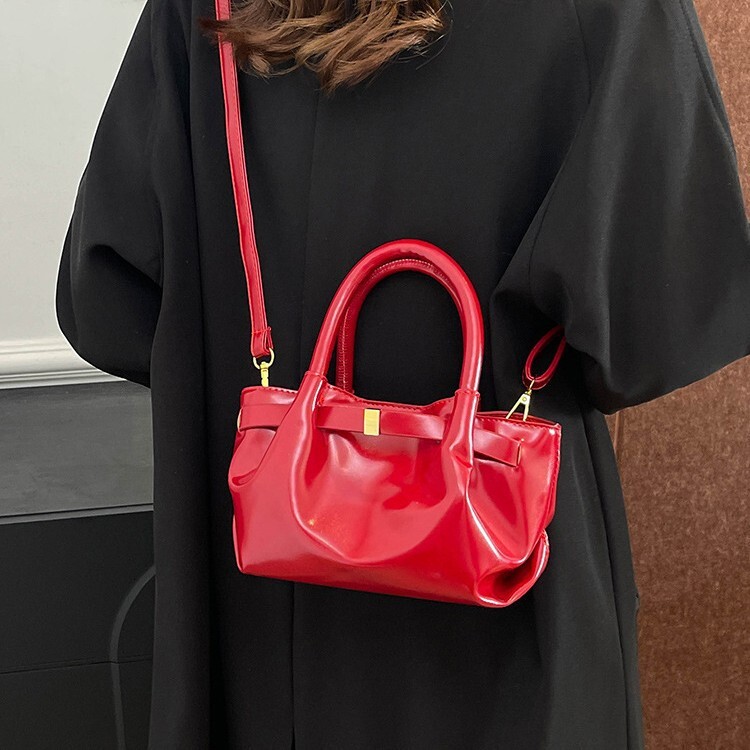 2025S Designer Women S Bag Crossbody Commuting Bag Female Niche Design Suede Spring Handbag Fashionable Single Shoulder Vegetable Basket Women S Bag