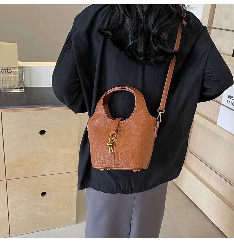 Cross Border Large Capacity Bucket Handbag For Women Fashion Solid Color Crossbody Bag Advanced Daily Professional