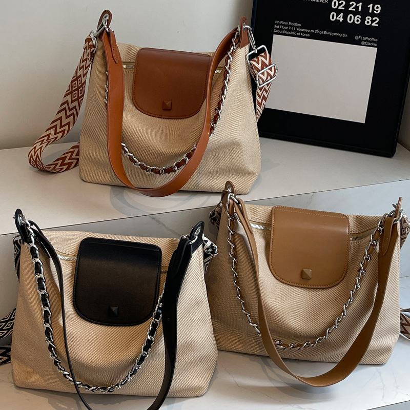 2025S Designer Women S Bag Korean Commuter Crossbody For Women Autumn Winter New Style Artistic Simple Tote Large Capacity Work Single Shoulder Women 