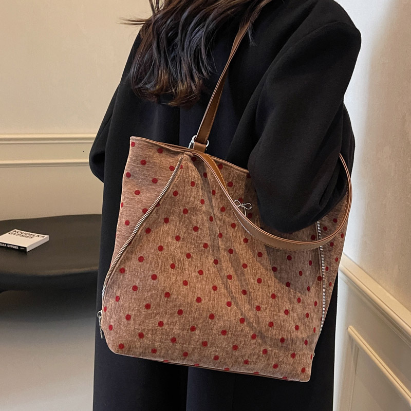 2025S Designer Women S Bag Wave Point Single Shoulder For Women New Artistic Bow Large Capacity Leisure Commuter Simple Tote Women S Bag