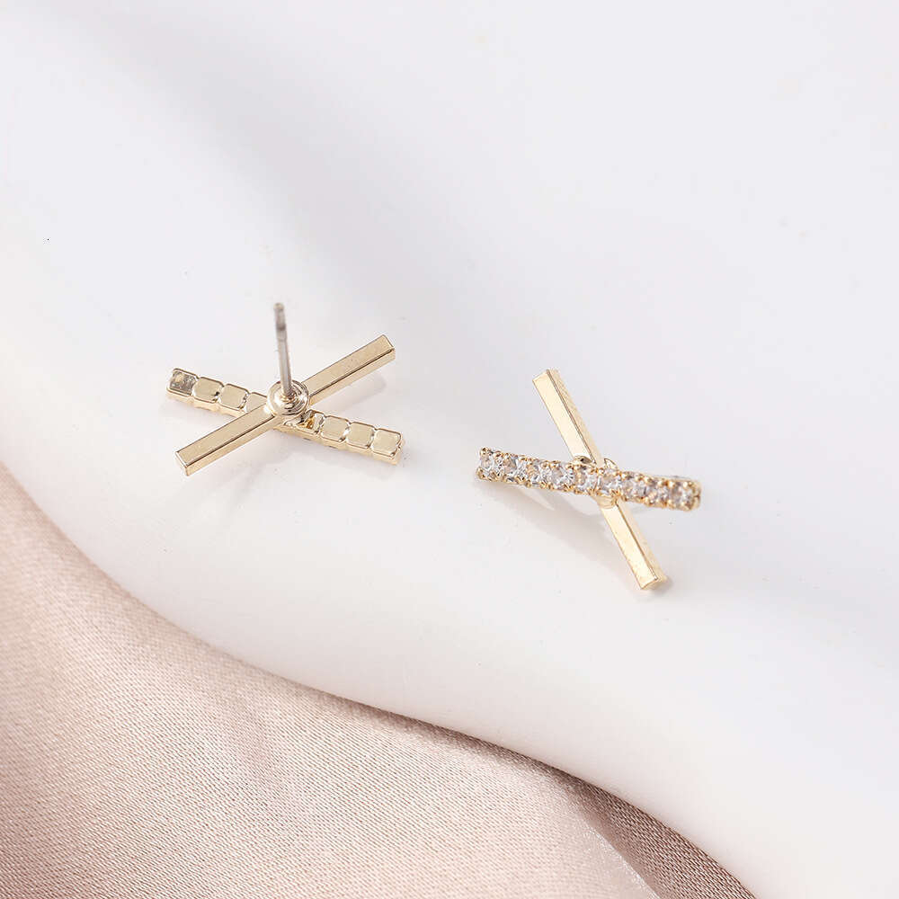S Sier Needle Golden wer Little Rabbit Free Combination Week Gift Box Earbone Nail Female Exquisite and Simple Ear Jewelry