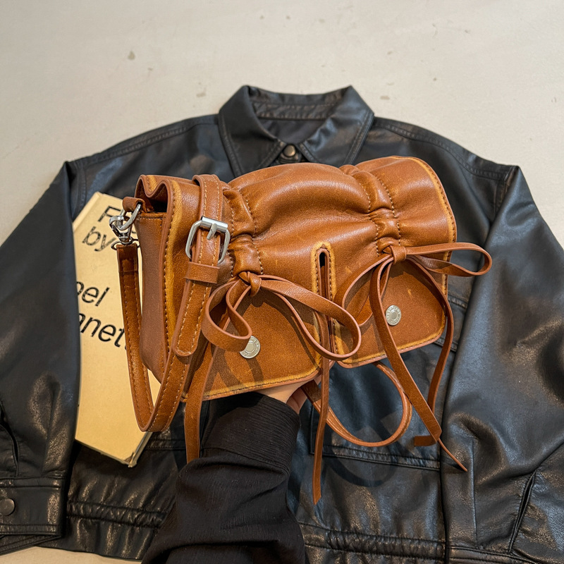 2025S Designer Women S Bag Butterfly Knot Small Square Autumn New Fashion Versatile Trend Crossbody Pleated Hand Held Shoulder Bag