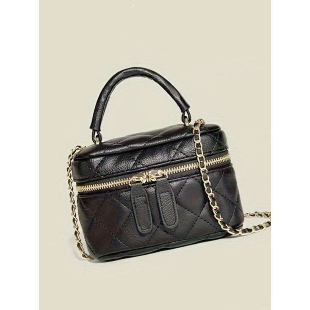 Designer's black gold color chain camellia dia grid single shoulder diagonal cross bag, women's 2025 temperament versatile new trend ins