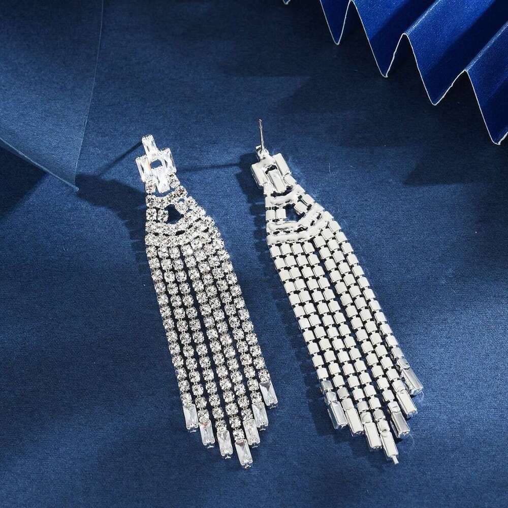 New trendy dia zircon tassel with NEW high-end feel, light style, personalized design, temperament, earring accessories