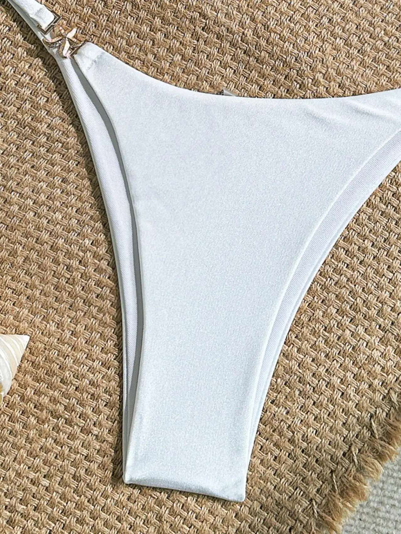 Dongdumaoyi Sexy White Bikinis Sets Women Metal Starfish Pleate Push Up Bra Thong Swimsuit Summer Bathing Suit Micro Swimwear Biquini