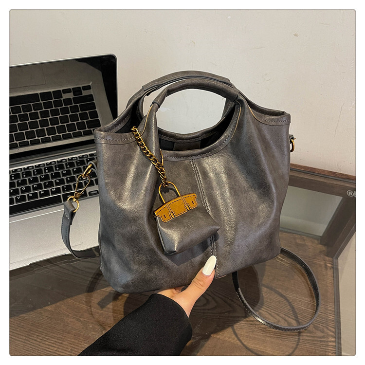 2025S Designer Women S Bag New Minimalist Handbag For Women Fashionable Soft Leather Texture Shoulder Bag Commuting Casual Crossbody Tote Bag