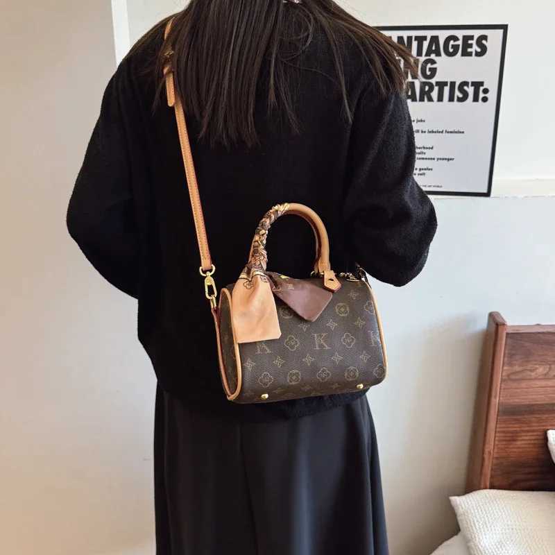 Stylish Casual Fashionable Messenger Purse Shopper Bag Commuter Large Capacity For Women ElegantW251107