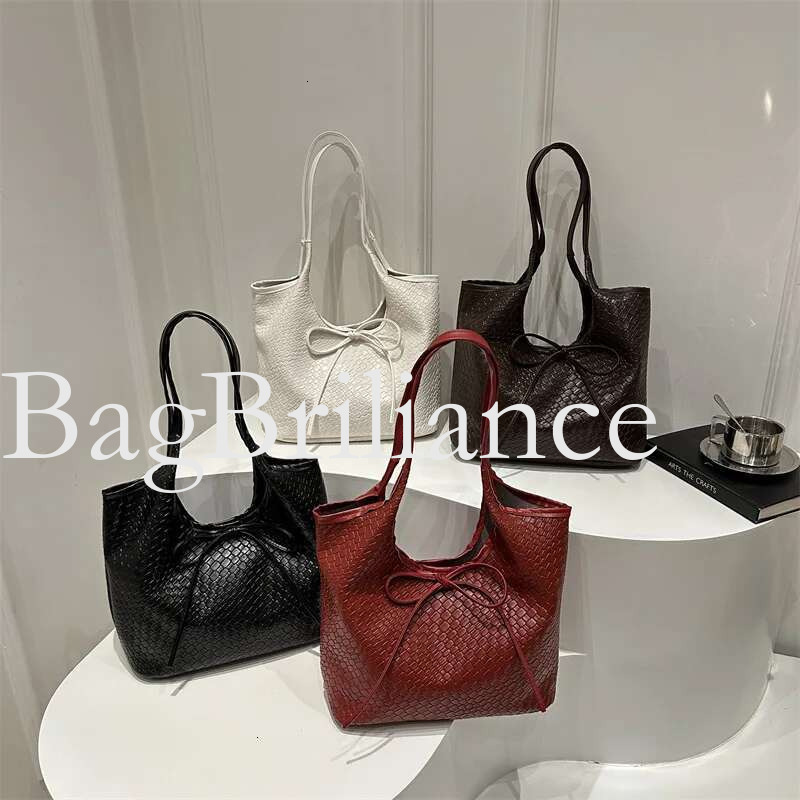 2025 New Fashion Casual Shoulder Handbag Retro Bow Large Capacity Tote Underarm Bag