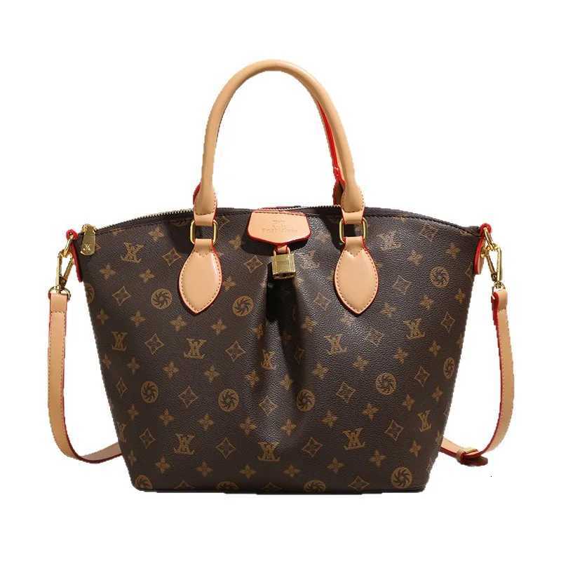 Premium Texture Tote Bag 2025 New Old Flower Portable Lock Bag Casual Versatile Shoulder BagW251106