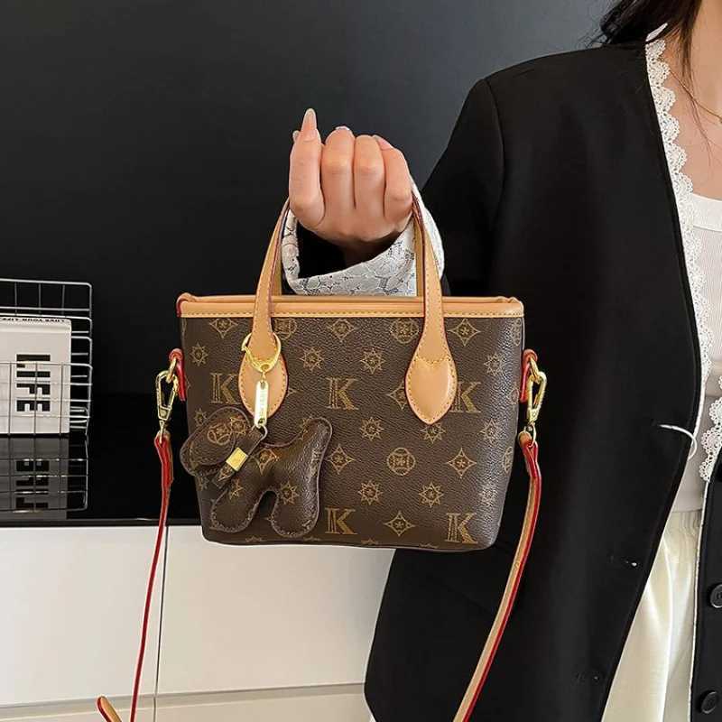 Elegant Classic Designer Paris Fashion Tote Bag Women Luxury High-End Unique Leather Vintage Solid ColorW251106