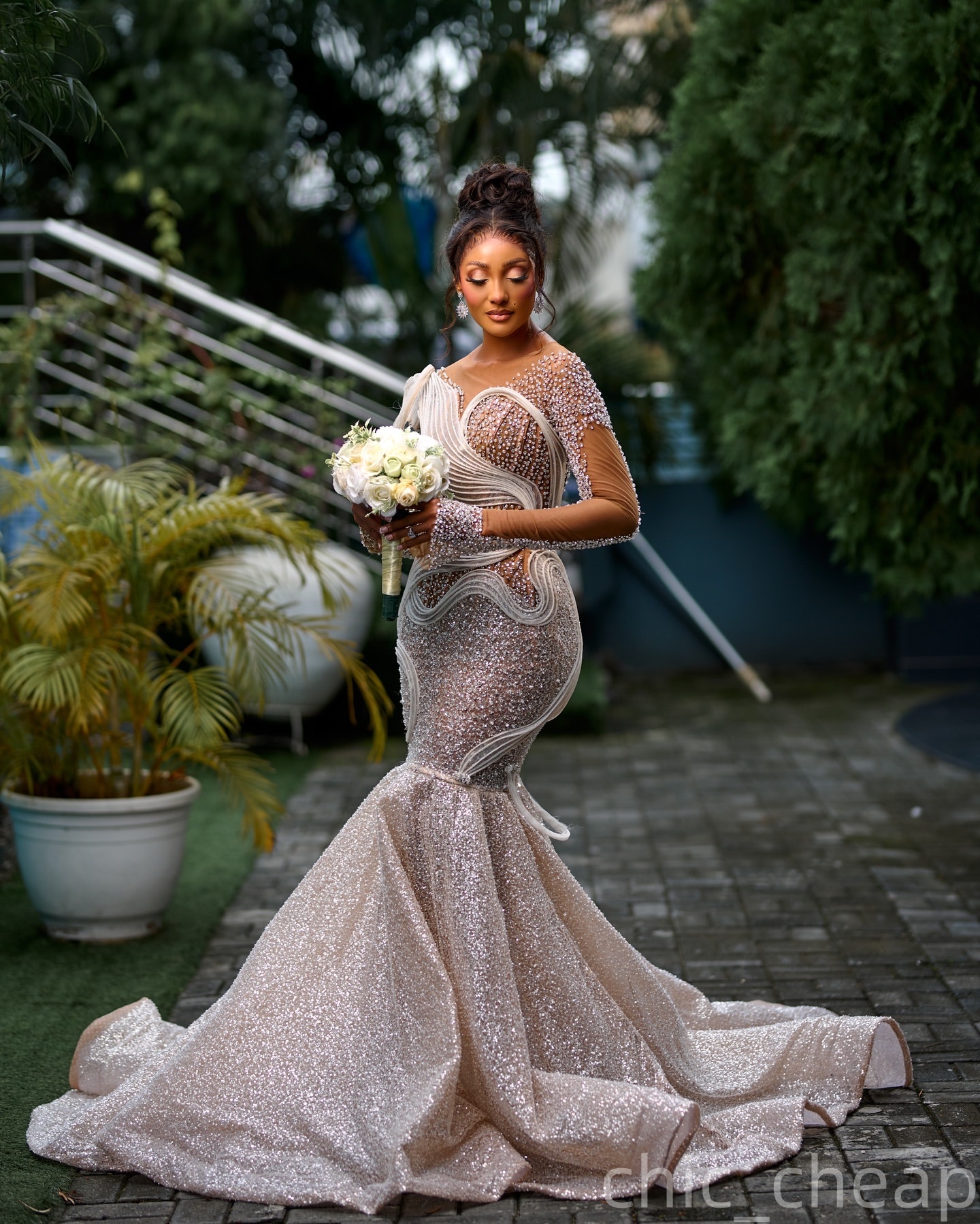 2026 Aso Ebi Plus Size Champagne Mermaid Wedding Dress Illusion Crystals Beaded Full Sleeves Sequined Stylish Bridal Gowns Dresses ZJ0461