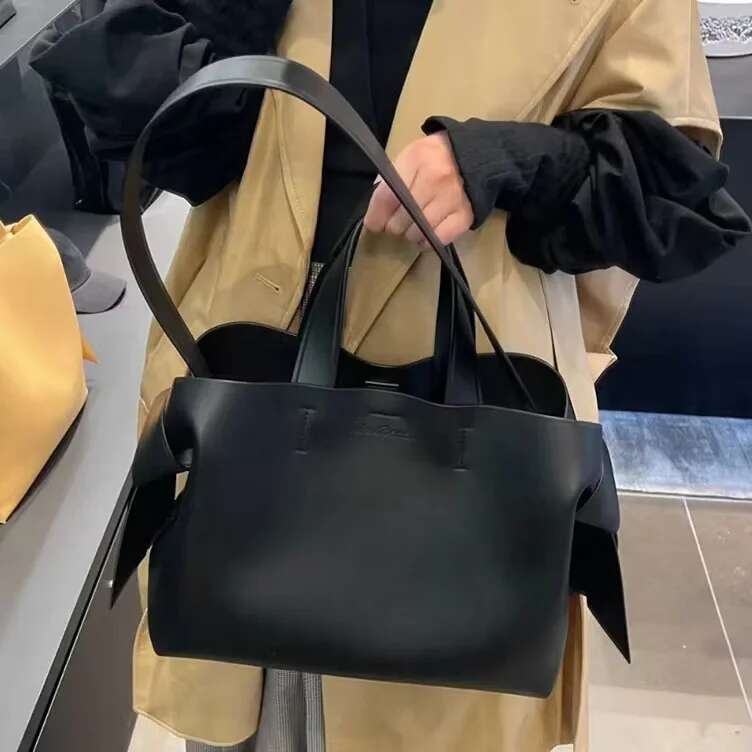 Minimalist Big Handbag Women Fashionable Real Leather Shoulder Handbags Large Capacity Casual Daily Commuter Shopping Bag
