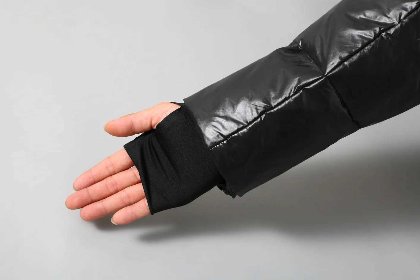 New Fashion Men Black Shiny Puff Jackets Down Coats Hooded Casual Down Jackets Quality Male Outdoor White Duck Down Warm JacketsT251107