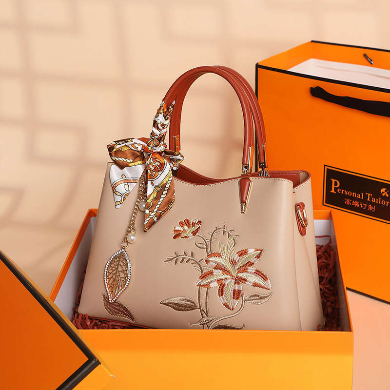 Designer Bag National Style Art Design New Mom Large Capacity Luxury Embroidered Shoulder