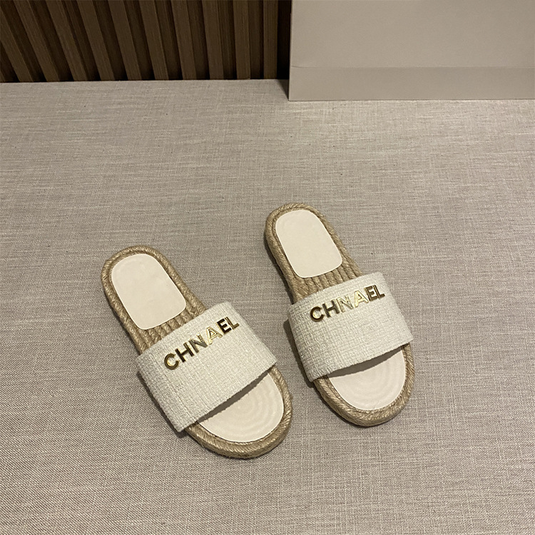 Women 2025 summer new fashion small fragrant woven flat slippers outdoor wear casual lazy shoes beach shoes