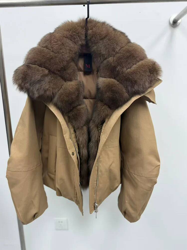 New Fashion Winter Casual Puffer Jackets Natural Fox Fur Collar Coat Short Goose Down Jacket Luxury Women Parkas Clothing