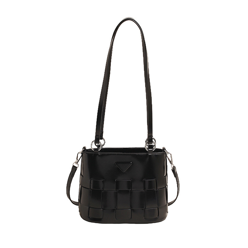 2025S Designer Women S Bag French Woven For Women With A Sense Of Luxury New Style Vegetable Basket Bag Fashionable Drawstring Winter Crossbody Bucket