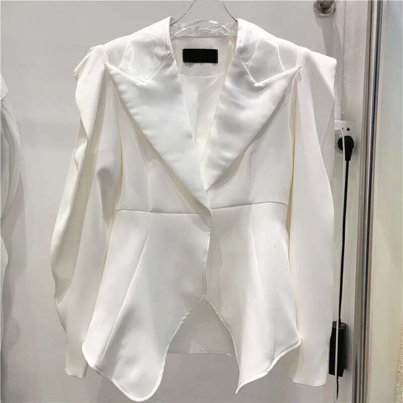 WTHT New Fashion 2025 Summer Women's Solid Color Shoulder Pad Blazer Trendy Long Sleeves Turn-Down Collar Jacket Female 1Ls1420