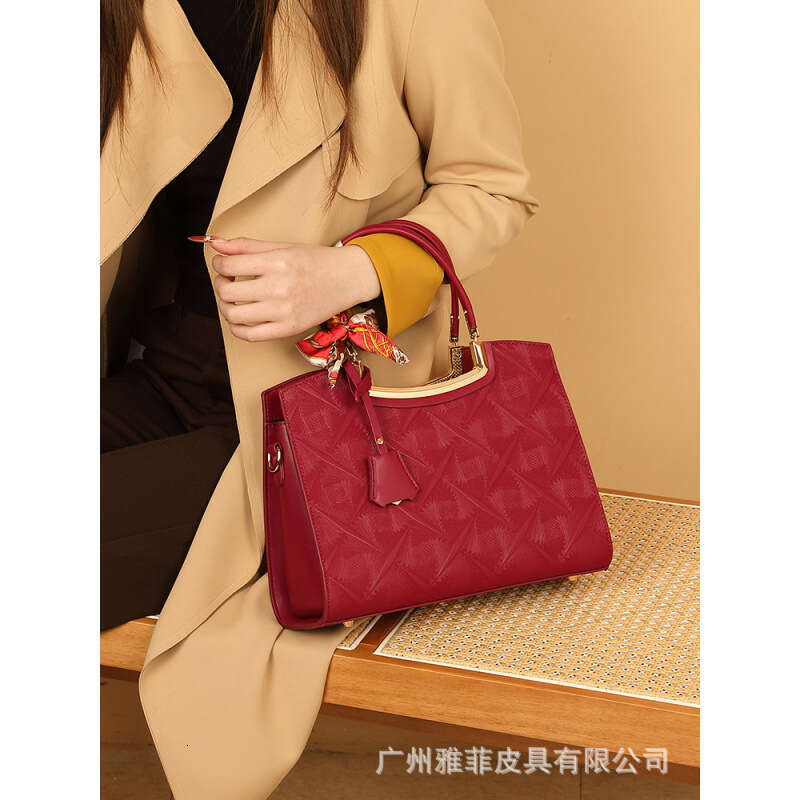 Designer Bag Red Mom New Fashion Single Shoulder Crossbody Mother In Law Wedding Handbag For Middle Aged Women