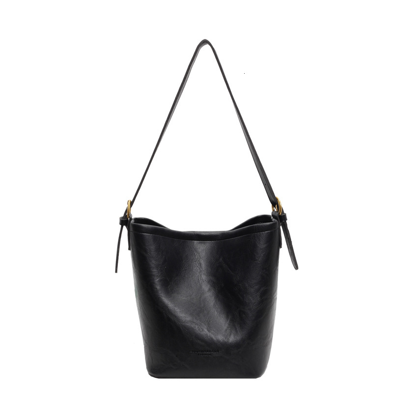 2025S Designer Women S Bag Bucket For Female Niche Autumn New Trend Shoulder Commuting Large Capacity Crossbody Bag