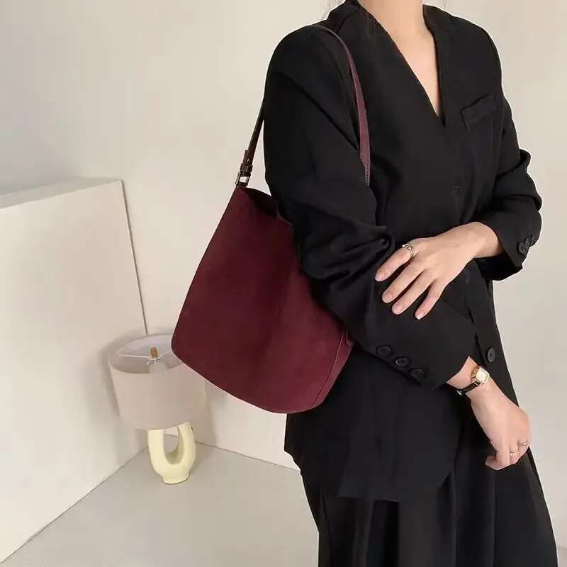 Maillard Design Simple Coffee Wine Red Bucket Tote Winter Thick Matte Suede Cow Leather Women Crossbodby Shoulder Bag