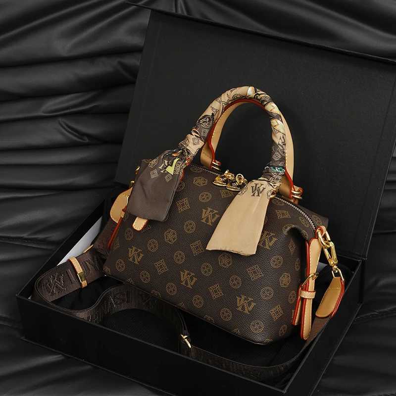 High Quality Leather Handbags For Women Tote Bags And Shoulder Bag By Famous Designer Stylish Ladies AccessoryW251106