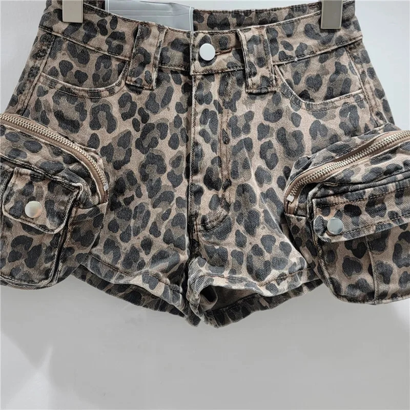 DEAT Womens Denim Shorts Leopard Printed Brown 3d Pockets Low Waist Super Short Denim Pants Summer 2025 Fashion 29A928 250407