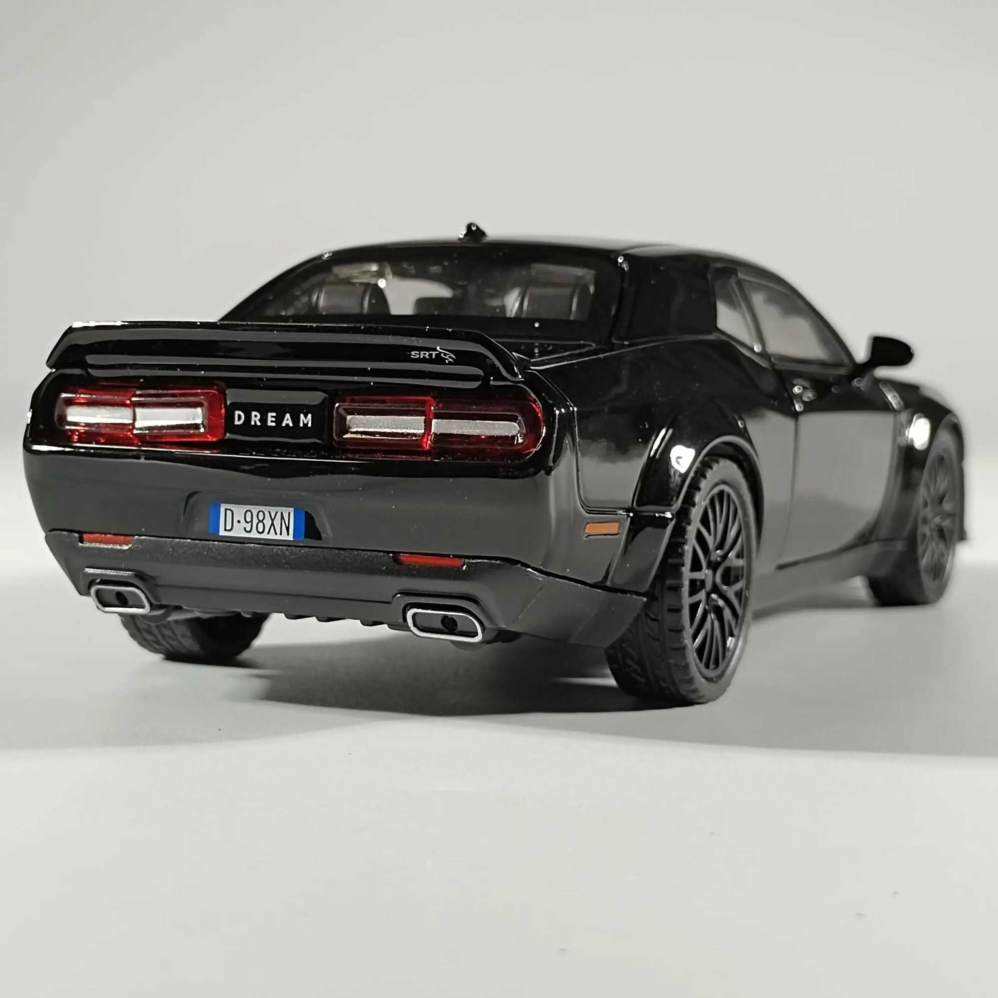 Dodge Challenger Hellcat Sports Car Alloy Diecast Model Car Childrens Toy Car Series Collection Hobbies celebrates birthdayXJ250407