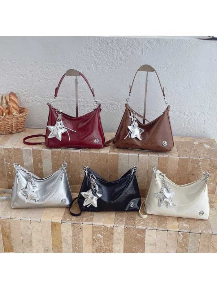 Classic Designer Paris Inspired Women Leather Crossbody Bag Elegant Fashionable TrendyW251106