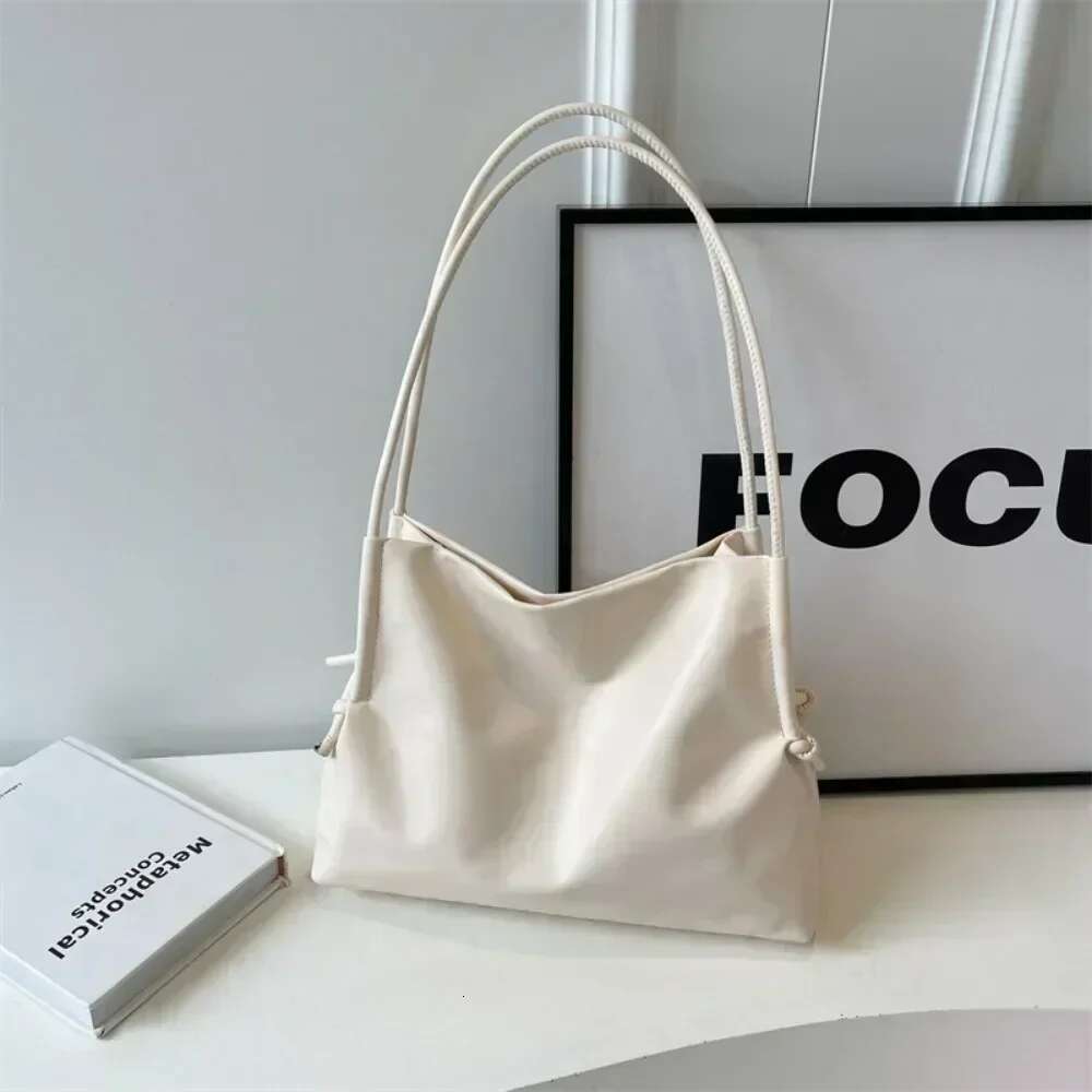 2025 Fashion Large-Capacity New Tote Women's Bags Are Solid Color Casual Texture Lazy and Generous Versatile Handbag Shoulder