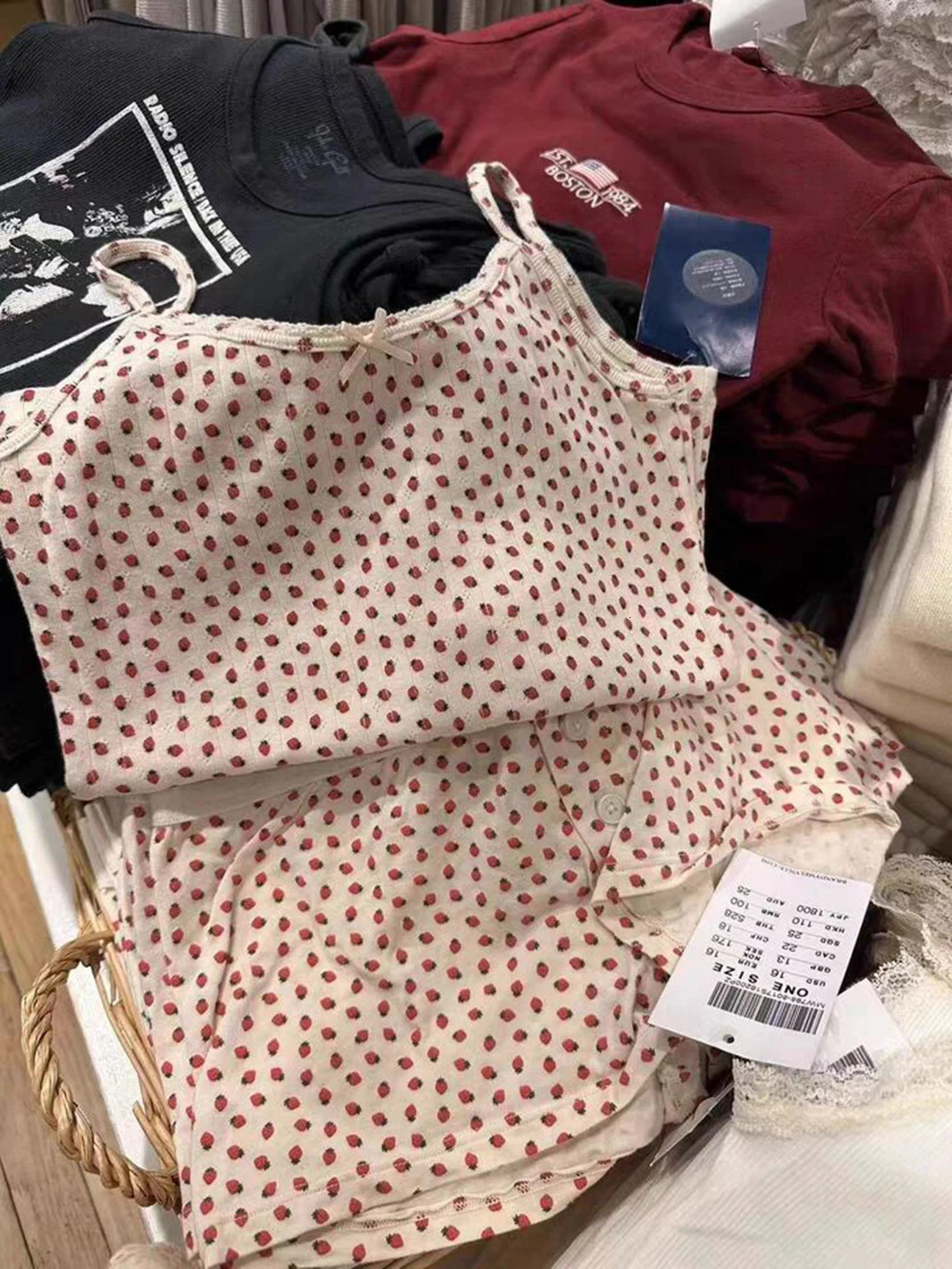 Strawberry Vest Shorts 2 Pieces Set Woman Eyelet Bow Slim Tank Top with Elastic Waist Patchwork Straight Short Pant Sweet Sets 250407