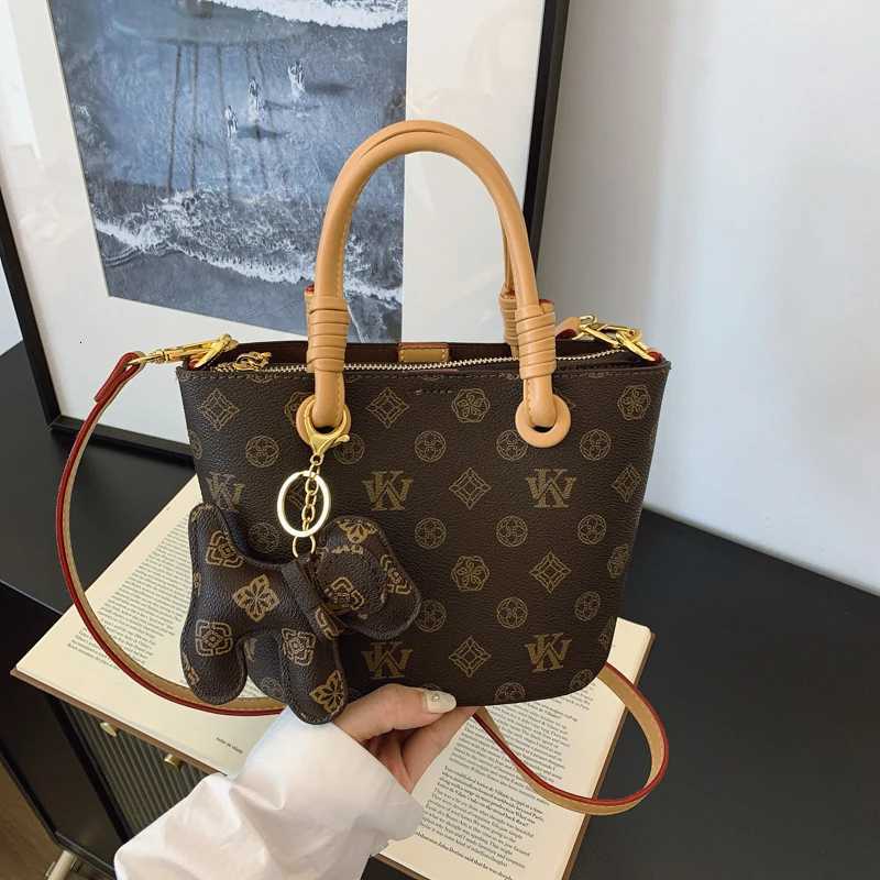 Luxury Best Superstar Show Commuter Bag Elegant Tote Purse Shopper For Business Women Leather Material DesignW251106