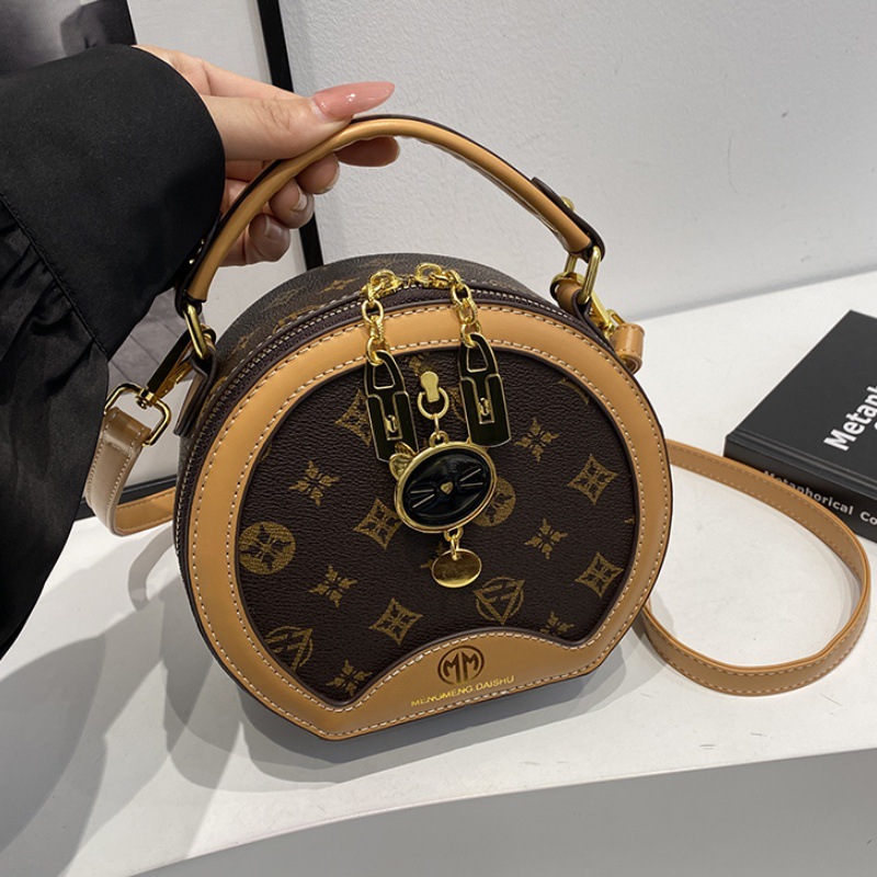 New senior sense small round bag fashion all match small bag female crossbody bag female hand bill shoulder bag 2025s hot
